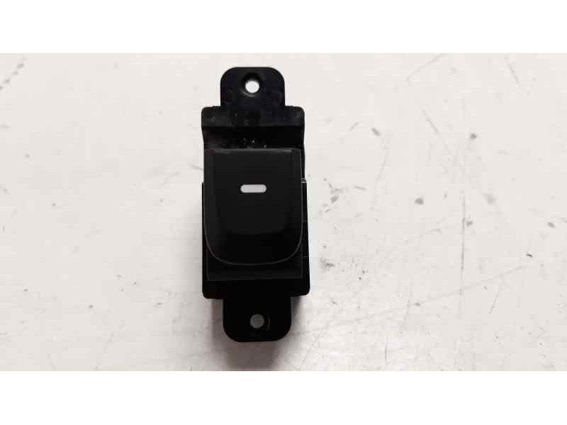 Recambio de mando elevalunas trasero derecho para hyundai i10 1.2 cat referencia OEM IAM 71116B4000  