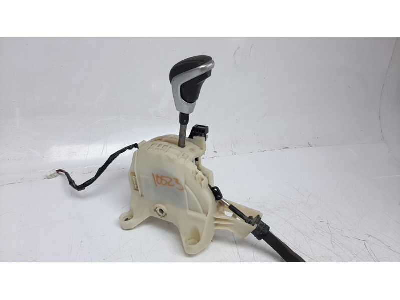 Recambio de palanca cambio para mitsubishi eclipse cross motion 2wd referencia OEM IAM 2400A551  