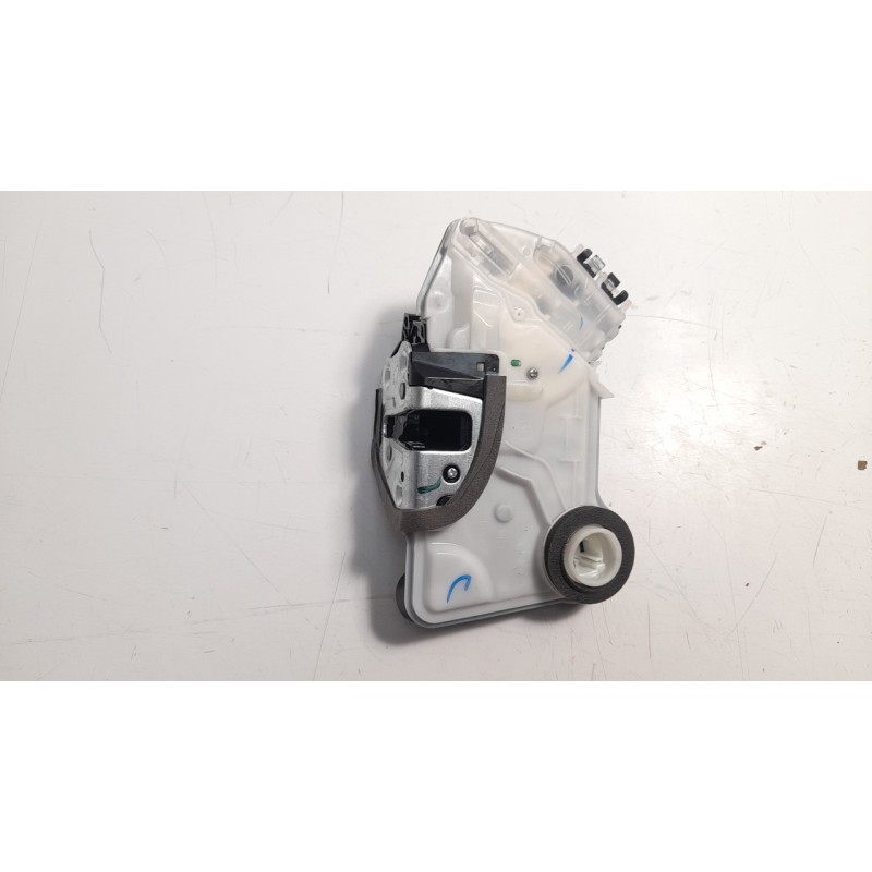 Recambio de cerradura puerta delantera derecha para honda civic lim.5 (fk) 1.5 sport plus referencia OEM IAM 41113022650 72111TB