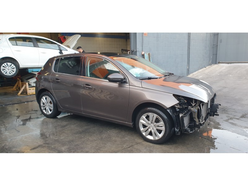 peugeot 308 del año 2015