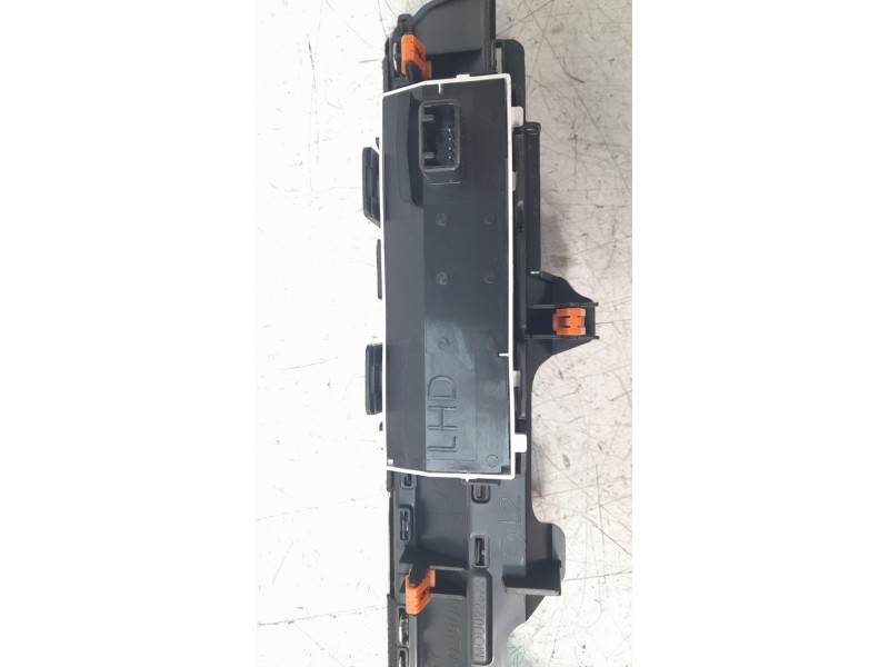 Recambio de rejilla aireadora para toyota corolla (e21) referencia OEM IAM 5566002510  