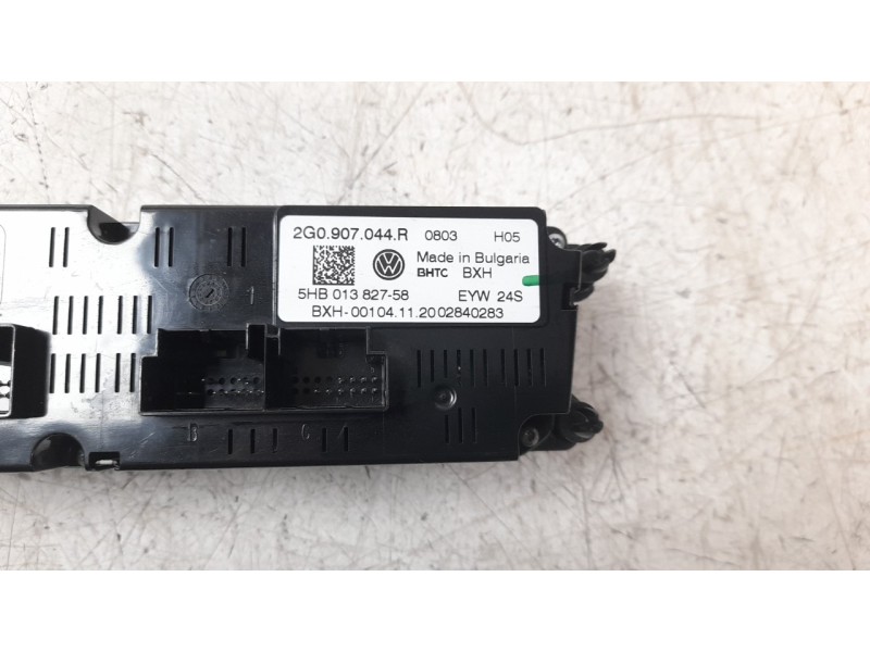 Recambio de mando climatizador para volkswagen t-cross 1.0 tsi referencia OEM IAM 2G0907044R  