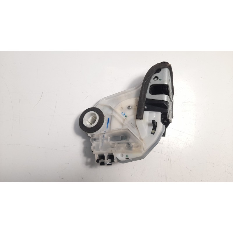 Recambio de cerradura puerta trasera derecha para honda civic lim.5 (fk) 1.5 sport plus referencia OEM IAM 41133016110 72611TEXY