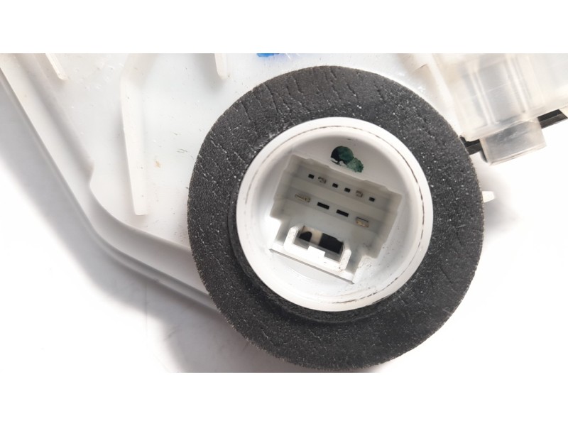 Recambio de cerradura puerta trasera derecha para honda civic lim.5 (fk) 1.5 sport plus referencia OEM IAM 41133016110 72611TEXY