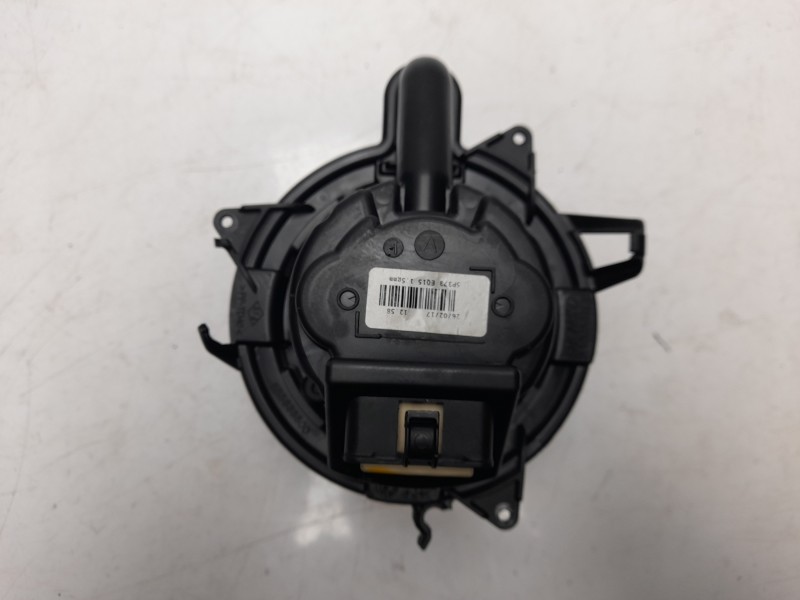 Recambio de ventilador calefaccion para renault captur zen referencia OEM IAM 5R5833500  