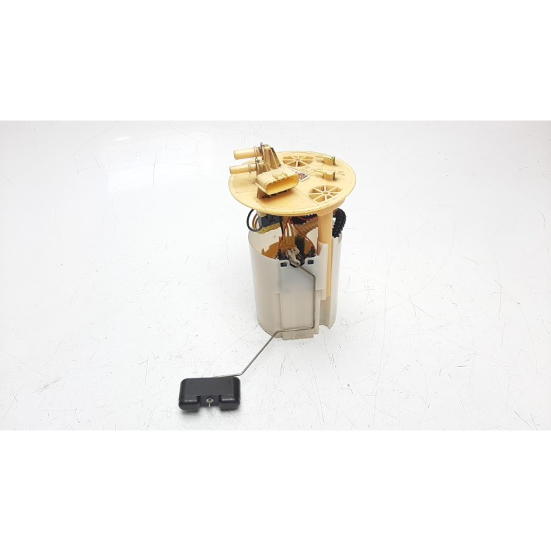 Recambio de bomba combustible para renault megane iv berlina 5p 1.5 blue dci diesel fap referencia OEM IAM 172027799R 0580203319