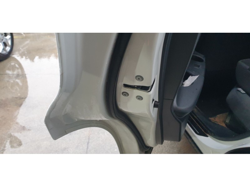 Recambio de cerradura puerta trasera izquierda para toyota c-hr hybrid active referencia OEM IAM 69060F4130  