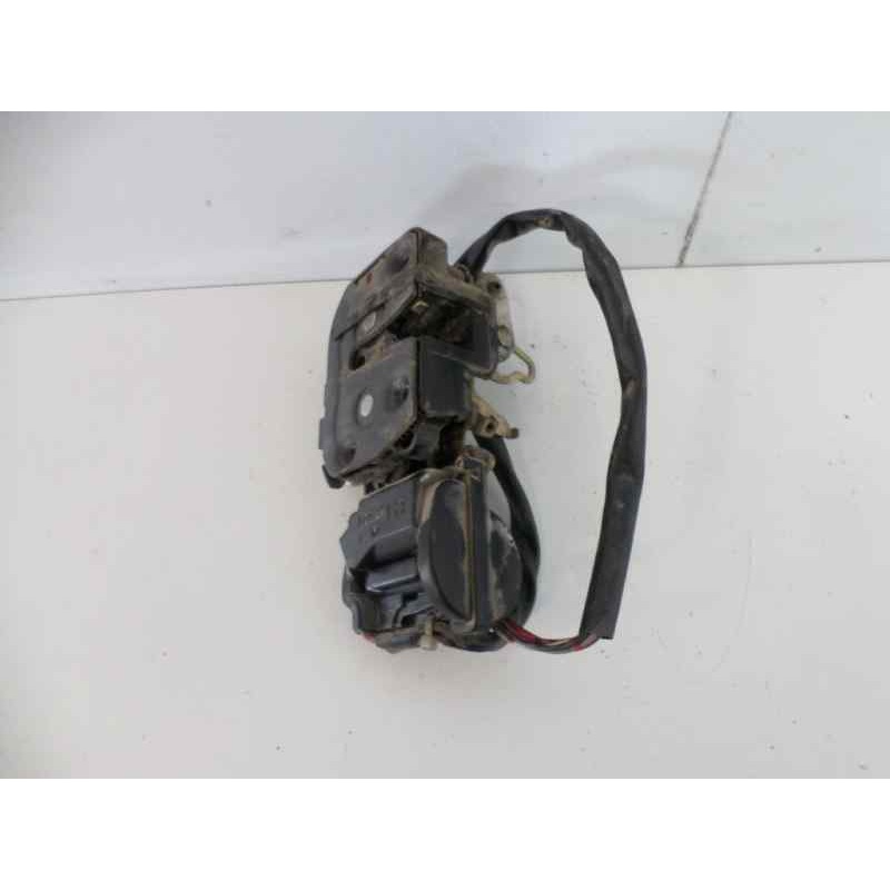 Recambio de cerradura puerta trasera izquierda para mazda 323 berlina f/s (bj) 2.0 d f glx referencia OEM IAM   