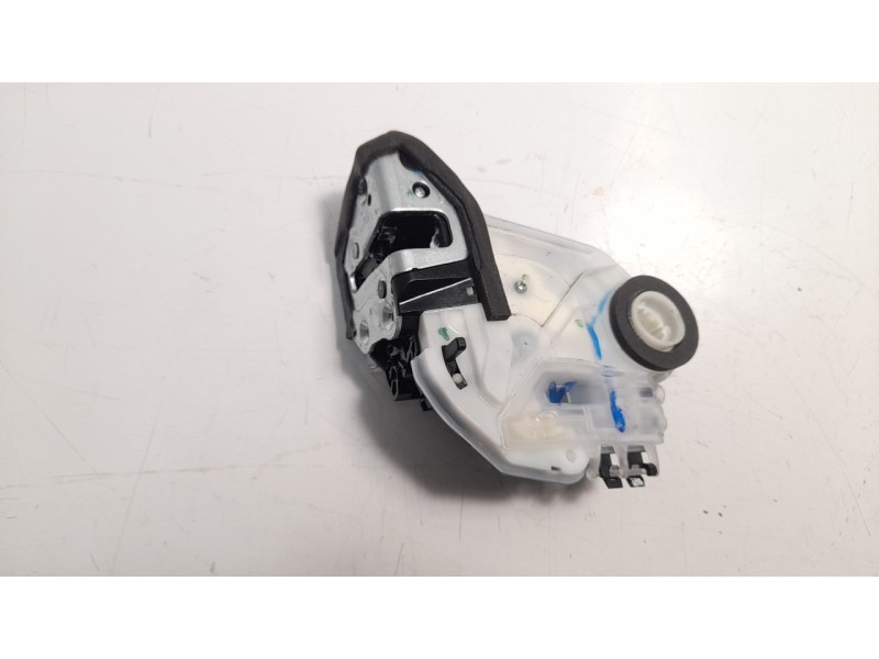 Recambio de cerradura puerta trasera izquierda para honda civic lim.5 (fk) 1.5 sport plus referencia OEM IAM 41134016110 72651TE