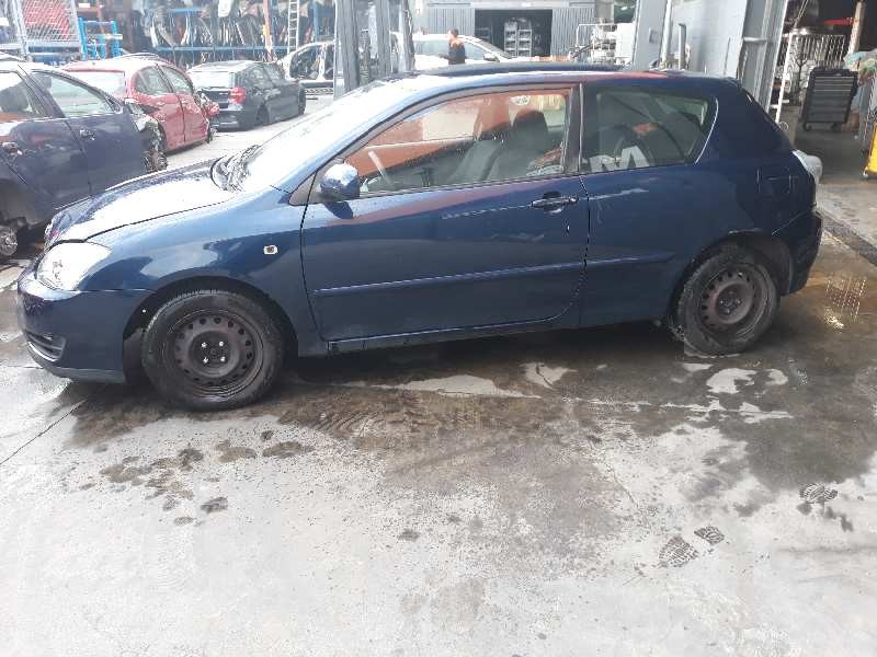 toyota corolla (e12) del año 2005