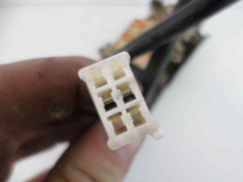 Recambio de cerradura puerta trasera izquierda para mazda 323 berlina f/s (bj) 2.0 d f glx referencia OEM IAM   