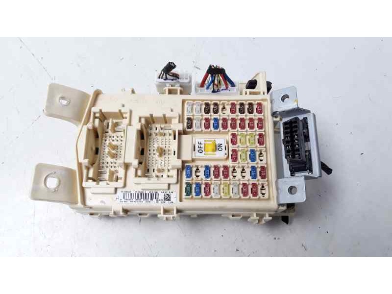 Recambio de caja reles / fusibles para hyundai i10 1.2 cat referencia OEM IAM 91952B9361  