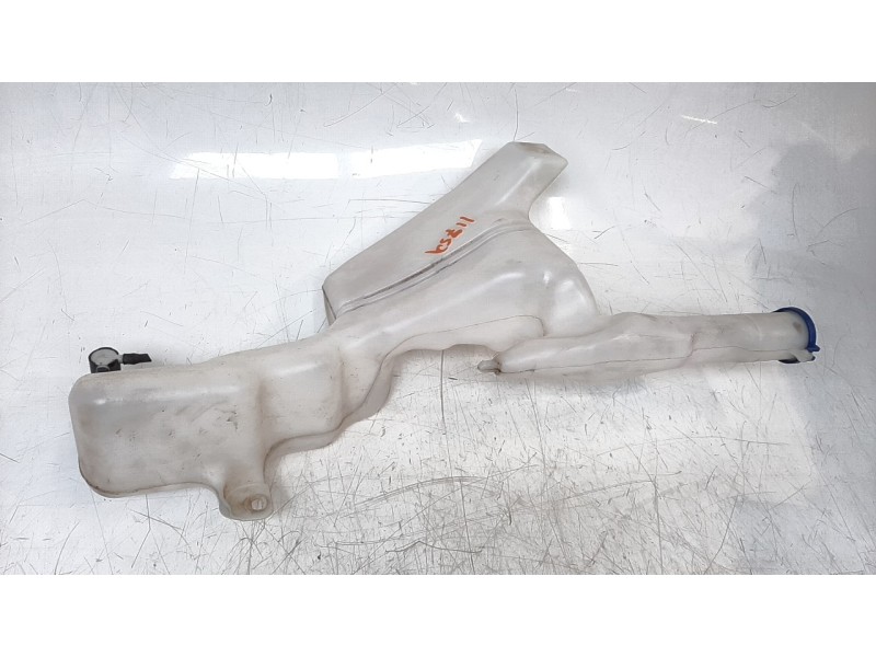 Recambio de deposito limpia para ford fiesta (cb1) ghia referencia OEM IAM 8A6117B613AE  