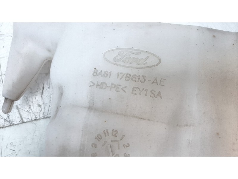 Recambio de deposito limpia para ford fiesta (cb1) ghia referencia OEM IAM 8A6117B613AE  