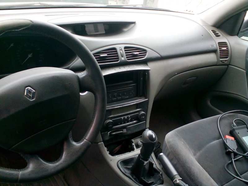 renault laguna ii (bg0) del año 2002