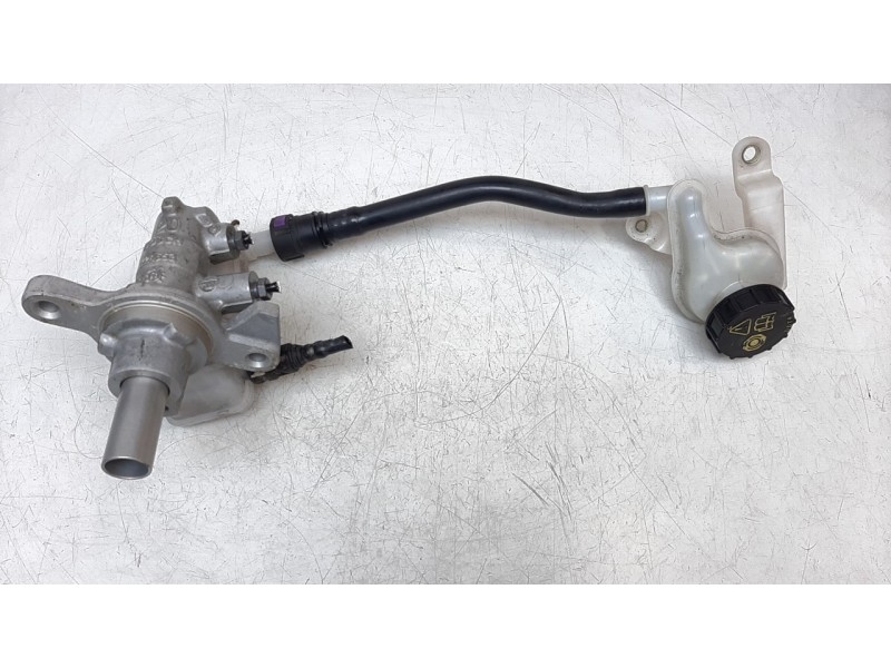 Recambio de bomba freno para ford fiesta (cb1) ghia referencia OEM IAM 0204054029  