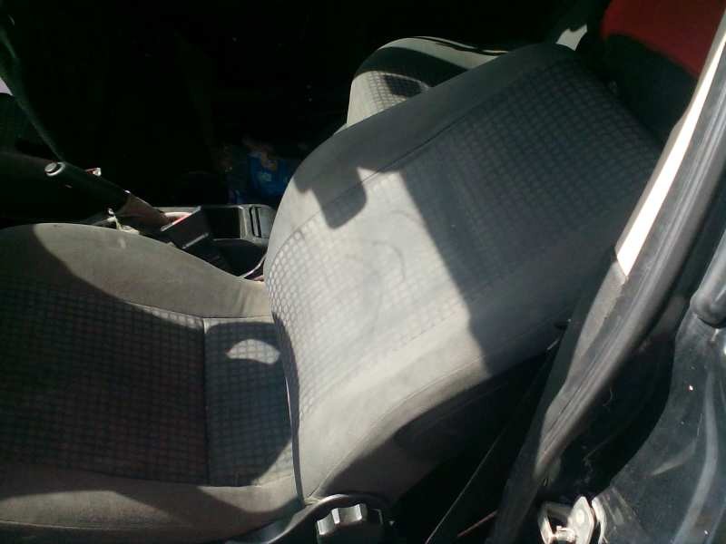 opel astra g berlina del año 2003