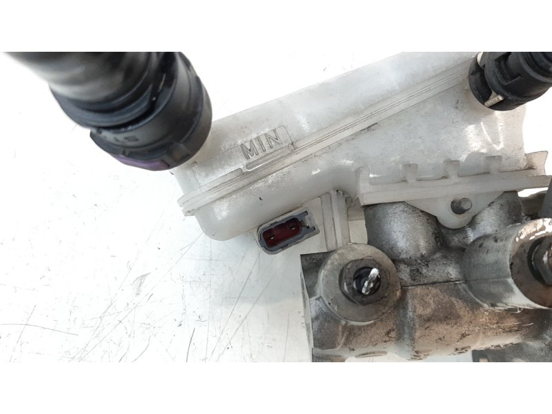 Recambio de bomba freno para ford fiesta (cb1) ghia referencia OEM IAM 0204054029  