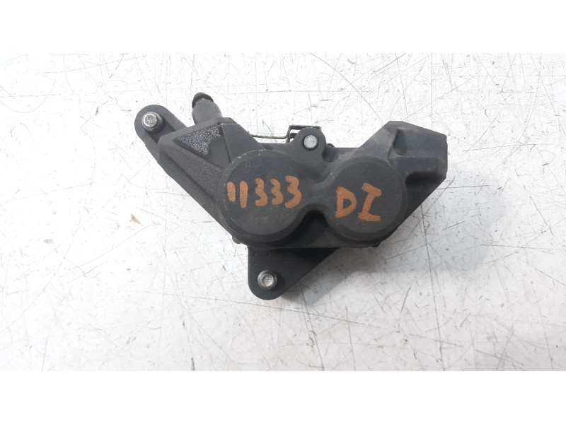 Recambio de pinza de freno delantera izquierda para yamaha mt-07 referencia OEM IAM 1WS2580T00  