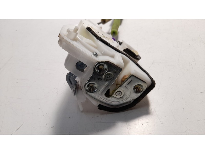 Recambio de cerradura puerta trasera derecha para mazda 3 lim. () luxury referencia OEM IAM BHS272310B  