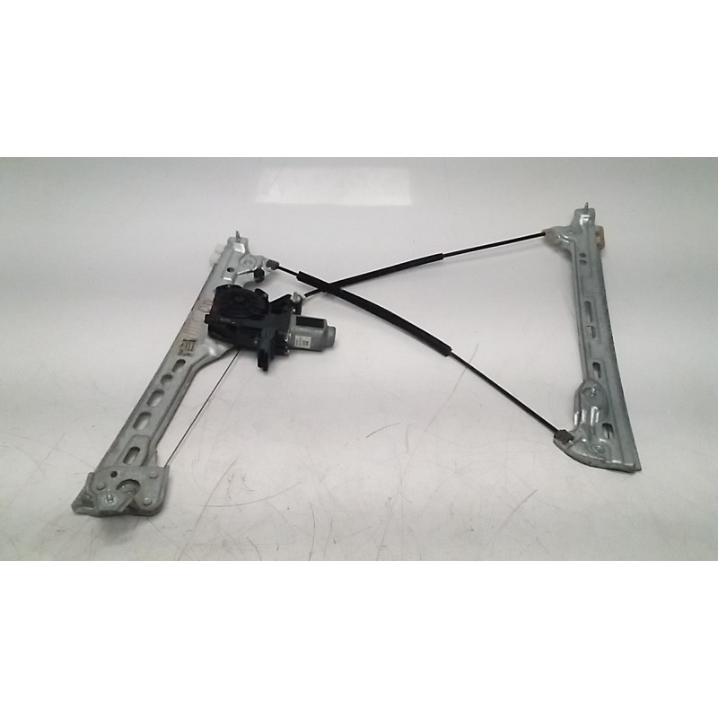 Recambio de elevalunas delantero derecho para renault megane iv berlina 5p 1.5 blue dci diesel fap referencia OEM IAM 807206746R