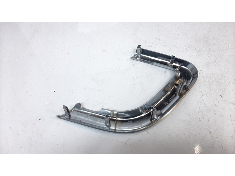 Recambio de moldura para land rover discovery sport 2.0 td4 cat referencia OEM IAM FK72237B06CD  