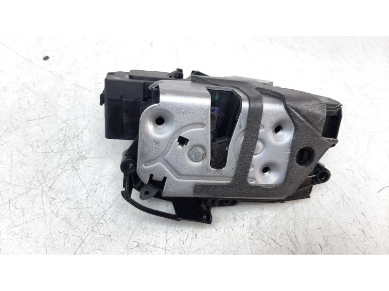 Recambio de cerradura puerta delantera derecha para ford fiesta (cb1) ghia referencia OEM IAM 8A6AA21812BE  