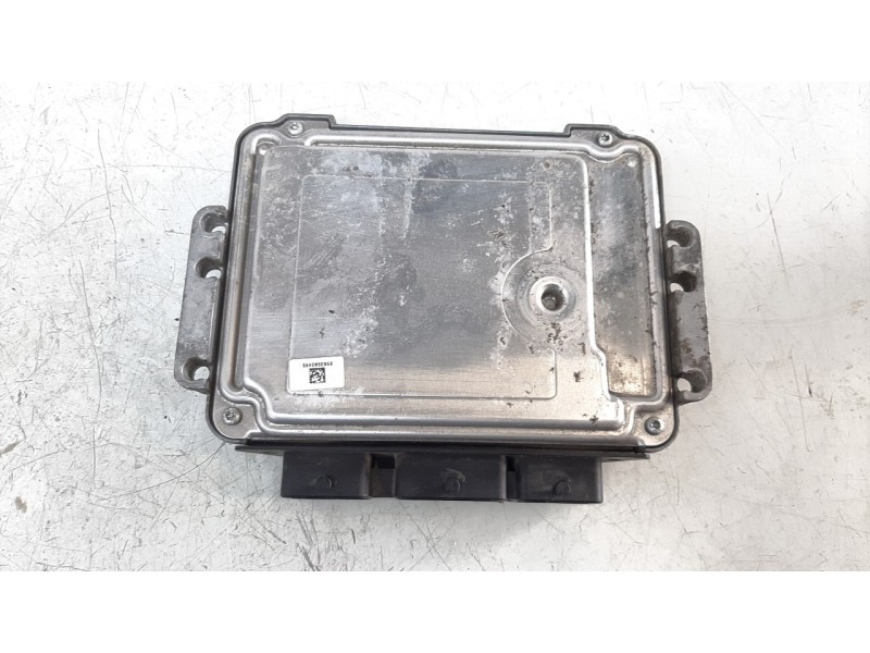 Recambio de centralita motor uce para ford fiesta (cb1) ghia referencia OEM IAM 9V2112A650AD  