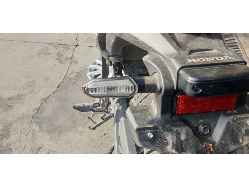 Recambio de piloto trasero izquierdo para honda cb 500x cb 500x referencia OEM IAM 33650MKPD81  