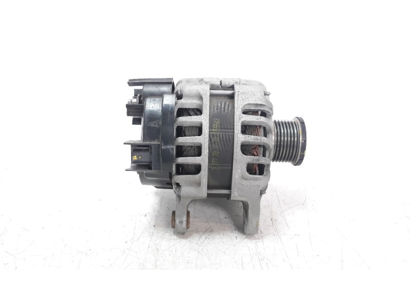 Recambio de alternador para renault captur ii 1.3 tce referencia OEM IAM 231005300R  