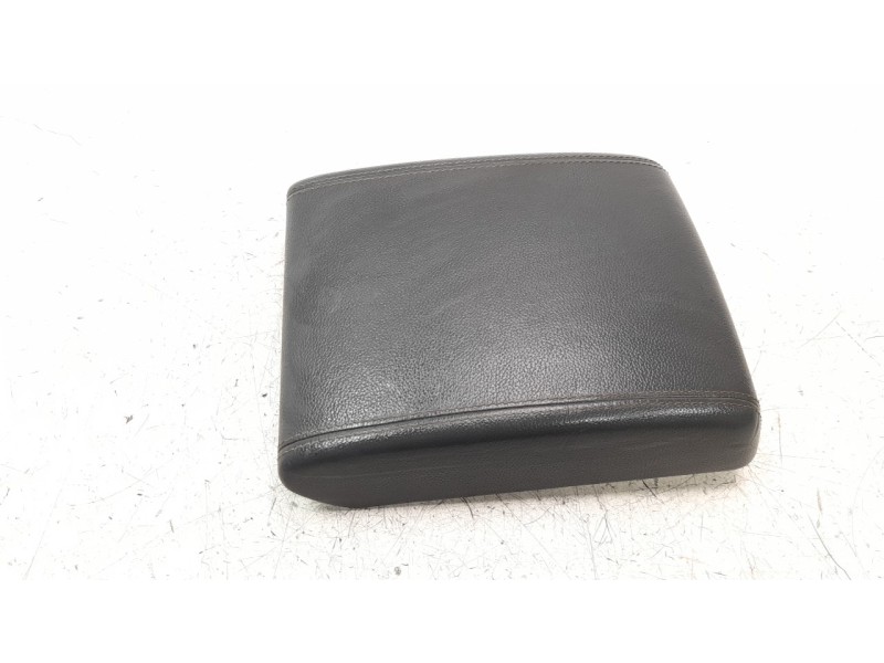 Recambio de apoyabrazos central para land rover evoque referencia OEM IAM LR054859  