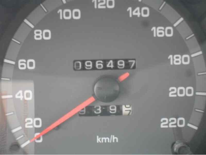 daewoo nubira berlina del año 2002