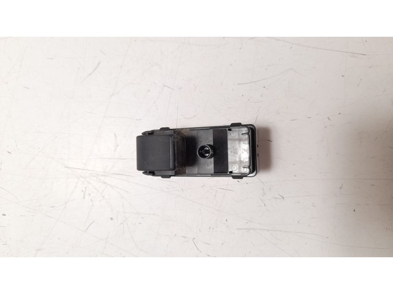 Recambio de mando elevalunas trasero derecho para mazda 3 lim. () luxury referencia OEM IAM KD3566370  