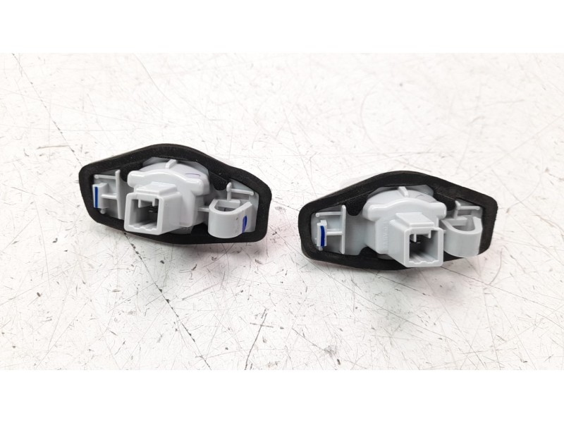 Recambio de piloto matricula para honda hr-v (..) 1.5 vtec cat referencia OEM IAM 34100T5A003  