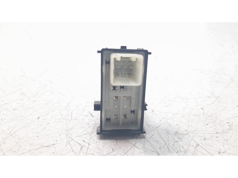Recambio de mando elevalunas delantero derecho para toyota hilux (gun1) doble cabina dlx 4x4 referencia OEM IAM 848100K080  