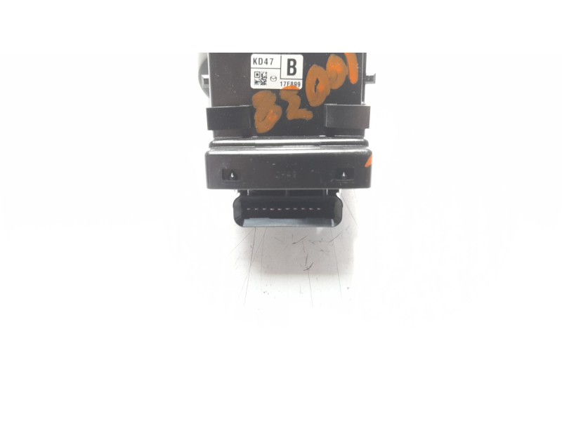 Recambio de mando limpia para mazda 3 lim. () luxury referencia OEM IAM KD4717F899  