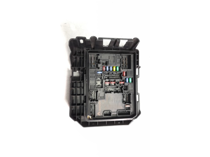 Recambio de caja reles / fusibles para renault captur ii 1.3 tce referencia OEM IAM 284B67877R  
