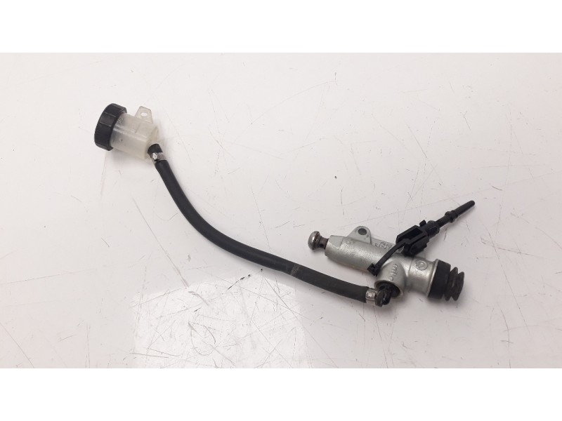 Recambio de bomba freno para bmw f 850 gs f 850 gs adventure exclusive referencia OEM IAM 34217692190  