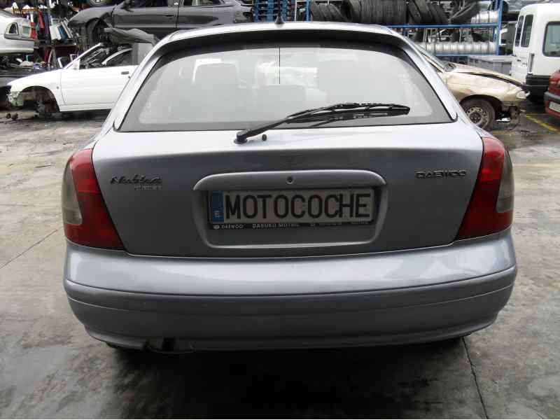 daewoo nubira berlina del año 2002