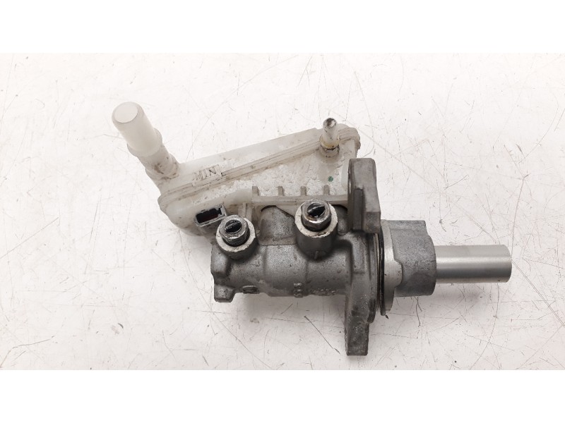 Recambio de bomba freno para ford fiesta (ccn) trend referencia OEM IAM 1751664  