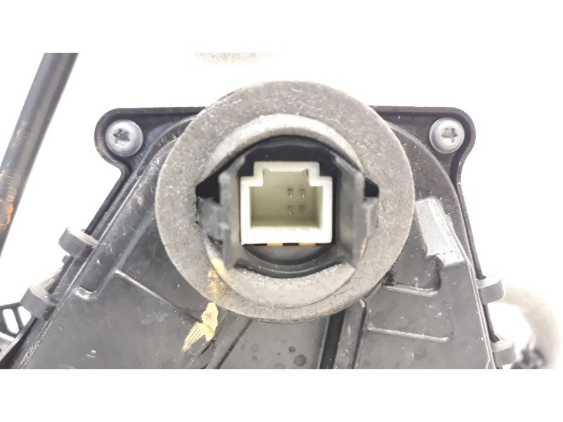 Recambio de cerradura puerta trasera derecha para renault captur ii 1.3 tce referencia OEM IAM 825021122R  