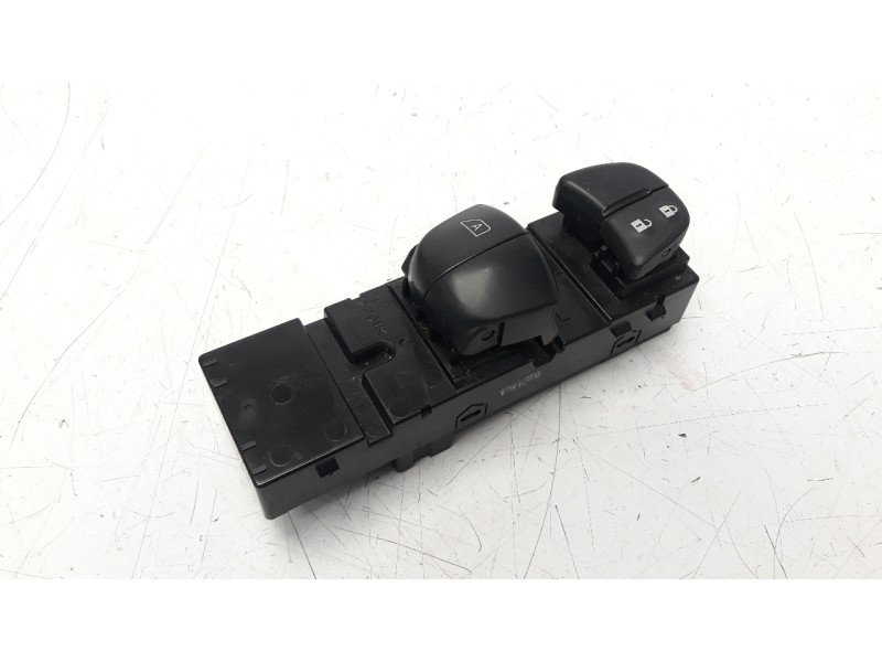 Recambio de mando elevalunas delantero izquierdo para nissan micra v (k14) 1.0 12v cat referencia OEM IAM 254015FA0A  