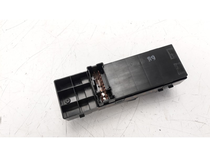 Recambio de mando elevalunas delantero izquierdo para nissan micra v (k14) 1.0 12v cat referencia OEM IAM 254015FA0A  