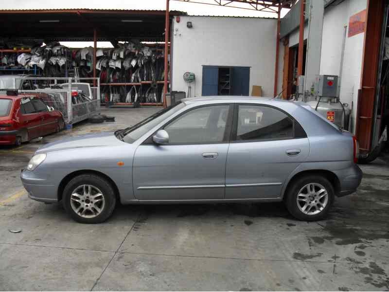 daewoo nubira berlina del año 2002