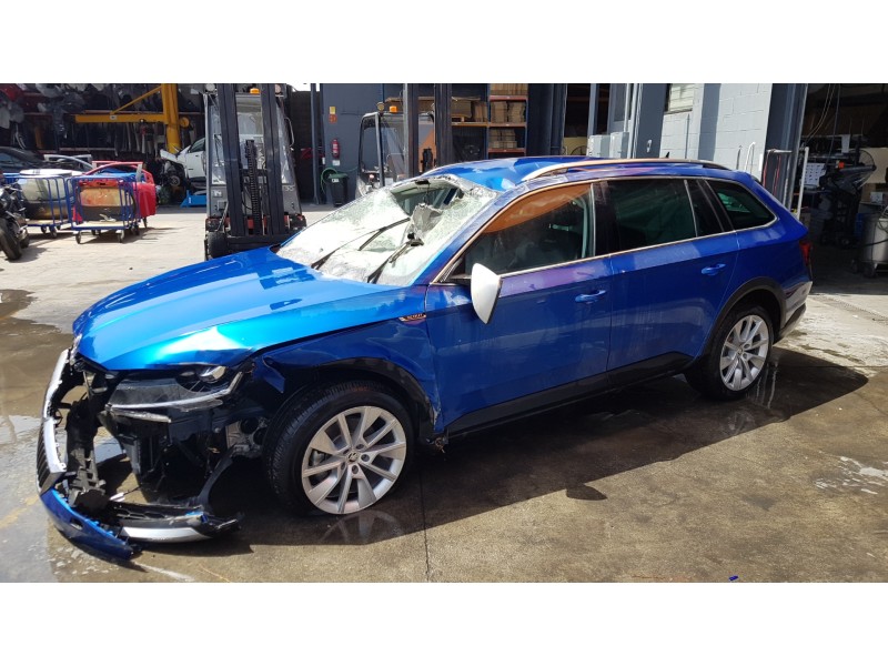 skoda superb combi (3v5) del año 2020