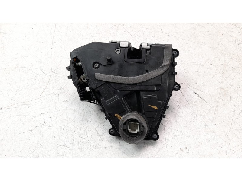 Recambio de cerradura puerta trasera izquierda para renault captur ii 1.3 tce referencia OEM IAM 825031538R  