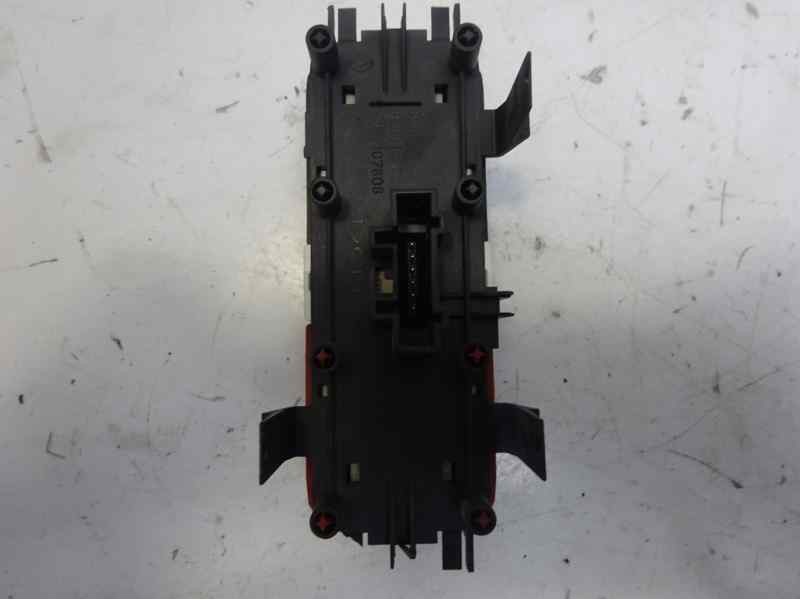 Recambio de warning para renault scenic ii luxe privilege referencia OEM IAM 8200095493 8200109723 8200107808