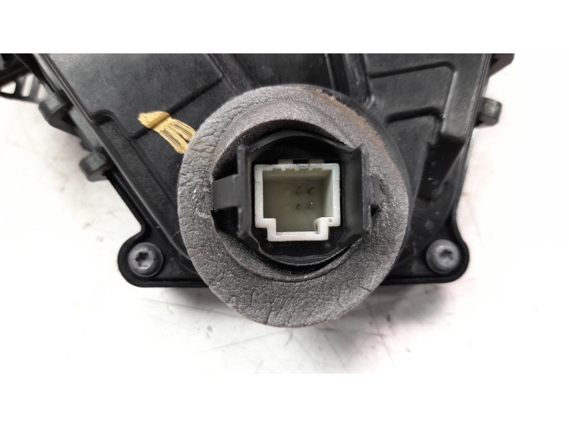 Recambio de cerradura puerta trasera izquierda para renault captur ii 1.3 tce referencia OEM IAM 825031538R  