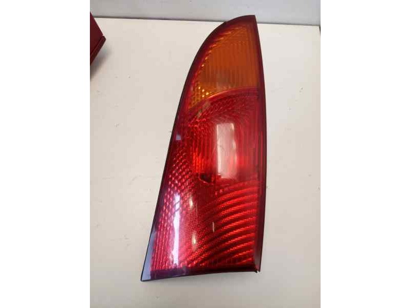 Recambio de piloto trasero izquierdo para ford focus berlina (cak) 1.6 16v cat referencia OEM IAM 1065780  