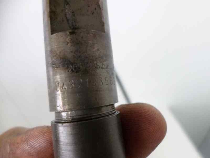 Recambio de inyector para volvo v40 familiar 1.9 diesel referencia OEM IAM 77008750335 0432193754 